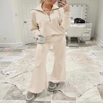 Stylish Women’s Leisurewear – Zipper Sweatshirt & Comfy Wide-Leg Trousers
