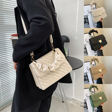 Elegant Women’s Shoulder Handbag – Love Heart Metal Detail & Chain Strap